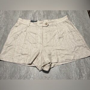 NWT Banana Republic Women’s Linen Blend Mid Rise Shorts Size 14